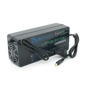 Зарядний пристрій для акумуляторів Li-ion 48V(54,6V),13S,5A,штекер 5.5*2.5,з індикацією,BOX