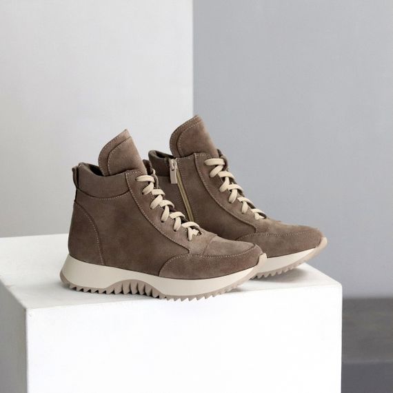 Шикарні спортивні замшеві черевики на флісі колір капучино | Зображення 3