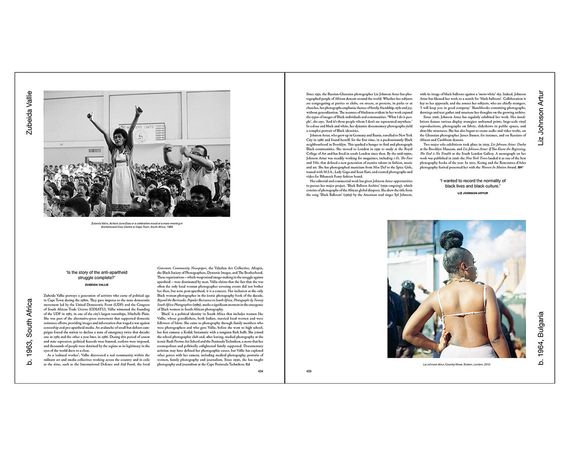 Книга о фотографах женщинах A World History of Women Photographers книги про историю фотографии для фотографов | Зображення 7