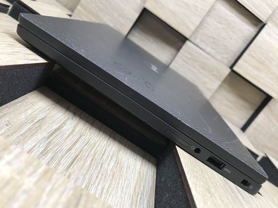 Ультрабук Б-класс Dell Latitude 7310 / 13.3" (1920x1080) IPS Touch / Intel Core i7-10610U (4 (8) ядра по 1.8 - 4.9 GHz) / 16 GB DDR4 / 240 GB SSD M.2 / Intel UHD Graphics / WebCam / USB 3.2 / HDMI / Windows 10 б/у | Зображення 5