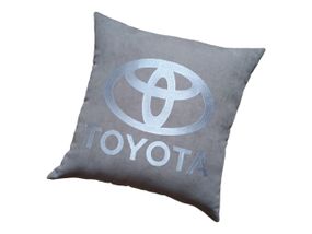 Авто Подушка з вишивкою логотипу марки Тойота Toyota сірий автомобілісту 00183