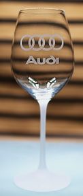 Винний келих 480 мл з гравіюванням Ауді Audi  подарунок для автолюбителя  скляний фужер з логотипом авто