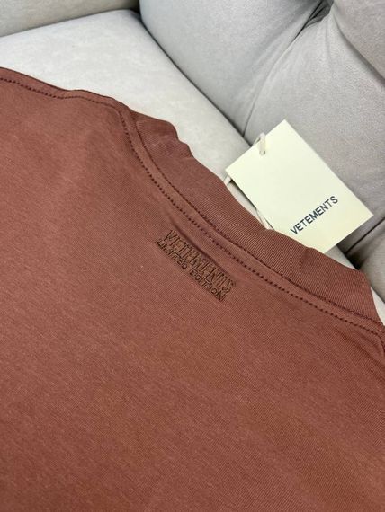 Футболка Vetements Paris Brown чоловіча коричнева бавовна оверсайз f722 | Зображення 2