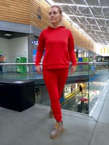 Червоний трикотажний комплект — худі +джогери