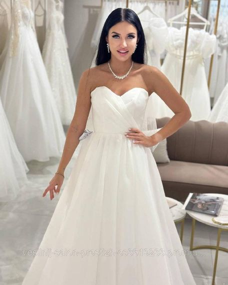 Весільна сукня з органзи, буфи, шлейф | Зображення 4