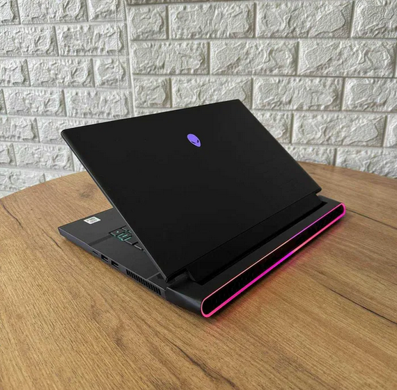 Ноутбук Dell Alienware m15 R4 15.6" 144Hz i7 10870H 32Gb SSD 1Tb NVMe RTX 3080 Б/В | Зображення 3