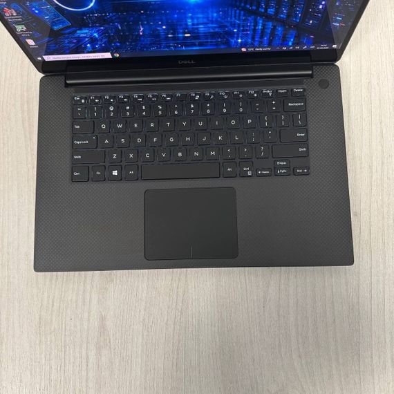 Мобильная рабочая станция Б-класс Dell Precision 5530 / 15.6" (1920x1080) IPS Touch / Intel Core i9-8950HK (6 (12) ядра по 2.9 - 4.8 GHz) / 16 GB DDR4 / 512 GB SSD / nVidia Quadro P2000, 4 GB GDDR5, 128-bit / WebCam б/у | Зображення 5