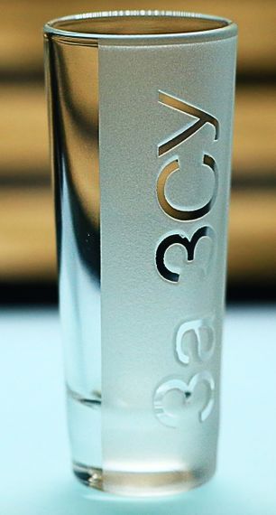 Чарка 60 мл патріотична  ЗСУ з гравіюванням подарунок стопка військовому патриоту | Зображення 1