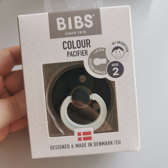 Соска пустушка Bibs Colour Black Glow 6-18 міс round