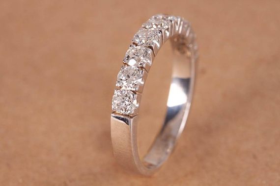 Кольцо из белого золота с фианитами | Зображення 3