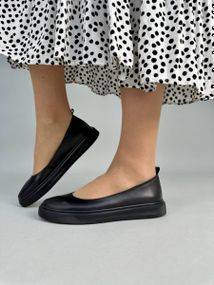 Балетки женские кожаные черного цвета