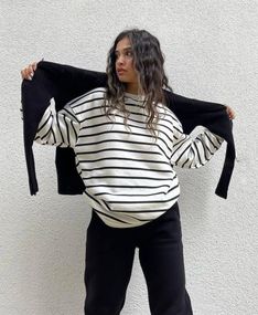 Женский стильный свитшот оверсайз в полоску IP569 цвет белый, onesize