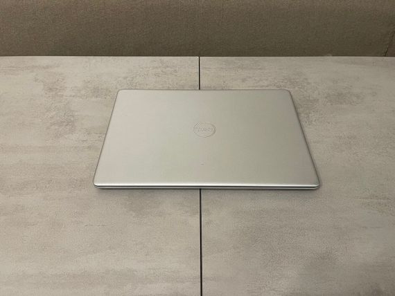 Ноутбук Dell Inspiron 5593 / 15.6" (1920x1080) IPS / Intel Core i7-1065G7 (4 (8) ядра по 1.3 - 3.9 GHz) / 16 GB DDR4 / 512 GB SSD M.2 + 500 GB HDD / Intel Iris Plus Graphics / WebCam б/в + Подарунок Дротова миша / USB | Зображення 6