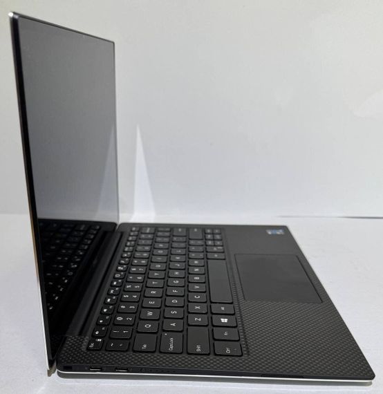 Ультрабук Dell XPS 13 9305 / 13.3" (1920x1080) IPS Touch / Intel Core i5-1135G7 (4 (8) ядра по 2.4 - 4.2 GHz) / 8 GB DDR4 / 256 GB SSD / Intel Iris Xe Graphics / WebCam б/у | Зображення 5
