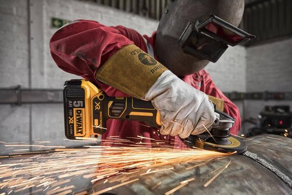 Шлифмашина угловая - болгарка аккумуляторная бесщёточная 125мм DeWALT DCG405P3 | Зображення 3