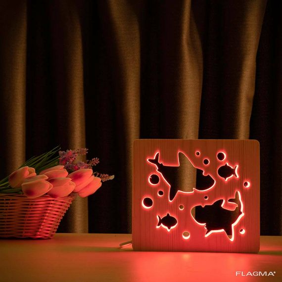 Светильник ночник ArtEco Light из дерева LED "Две акулы и рыбки" с пультом и... | Зображення 2