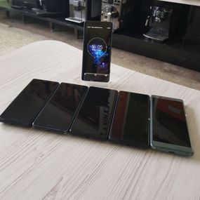 Мобільний телефон Sony xz2 4/64gb б/в