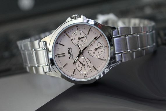 Годинник Casio LTP-V300D-4AUDF (модуль №5420) | Зображення 1
