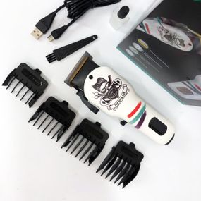 Машинка для стрижки волос и бороды профессиональная VGR V-699 B с насадками и LED дисплеем. IA-938 Цвет: белый