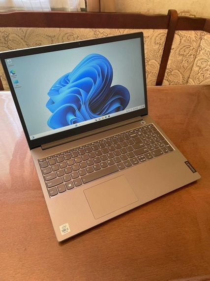 Ультрабук Lenovo ThinkBook 15-IIL / 15.6" (1920x1080) IPS / Intel Core i5-1035G1 (4 (8) ядра по 1.0 - 3.6 GHz) / 16 GB DDR4 / 256 GB SSD / Intel UHD Graphics / WebCam б/в | Зображення 1