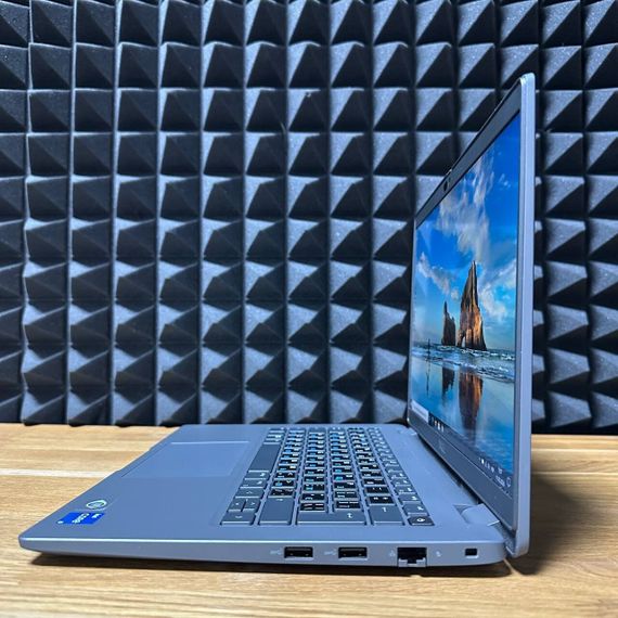 Ультрабук Б-клас Dell Latitude 3440 / 14" (1920x1080) IPS / Intel Core i5-1335U (10 (12) ядер по 1.3 - 4.6 GHz) / 8 GB DDR4 / 256 GB SSD / Intel Iris Xe Graphics / WebCam б/в | Зображення 5