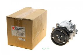 Компресор кондиціонера Dacia Logan 04- Renault Sandero 08- Duster 10-18 4300K468