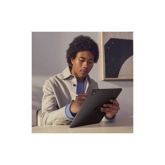 Планшет Apple iPad Pro 13" M5 Wi‑Fi + Cellular 256GB with standard glass - Space Black (ME7W4TY/A) | Зображення 4