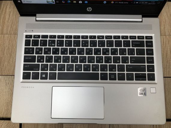 Ультрабук Б-класс HP ProBook 440 G7 / 14" (1920x1080) IPS / Intel Core i5-10210U (4 (8) ядра по 1.6 - 4.2 GHz) / 8 GB DDR4 / 250 GB SSD / Intel UHD Graphics / WebCam б/у | Зображення 3