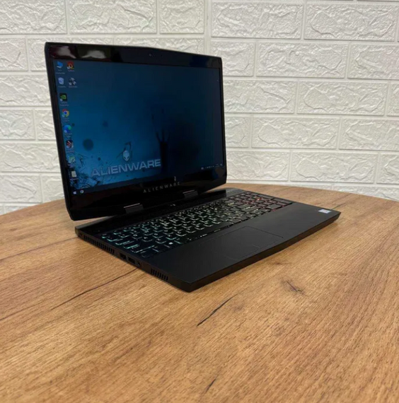 Ноутбук Dell Alienware m15 i7 8750H 32GB SSD 512GB RTX 2060 Б/В | Зображення 2