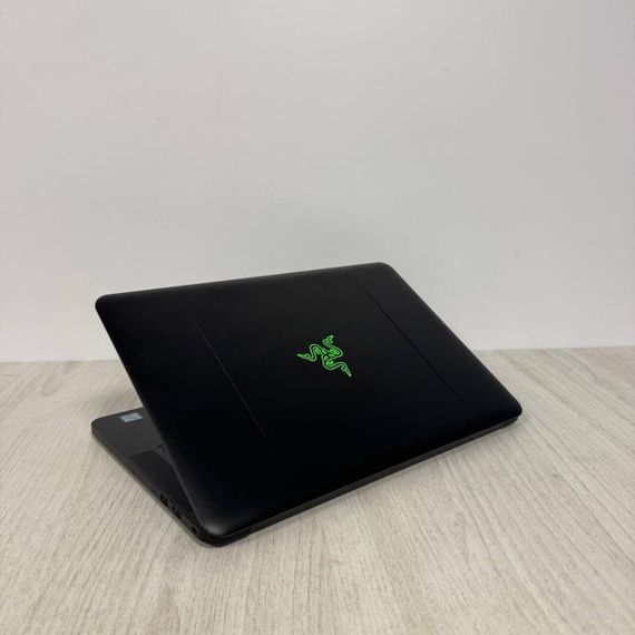 Ігровий ноутбук Razer Blade 14 RZ09-0195 / 14" (1920x1080) IPS / Intel Core i7-7700HQ (4 (8) ядра по 2.8 - 3.8 GHz) / 16 GB DDR4 / 256 GB SSD NVMe / nVidia GeForce GTX 1060, 6 GB GDDR5, 192-bit / WebCam б/в | Зображення 4