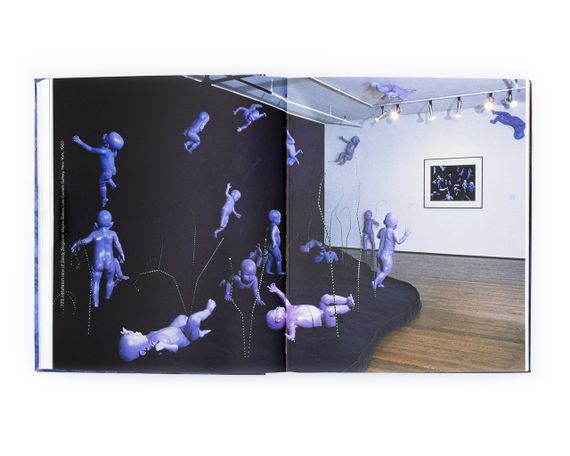 Книги о фотографах Сэнди Скогланд Sandy Skoglund: Hybrid Visions подарочная книга для фотографов о фотографии | Зображення 8