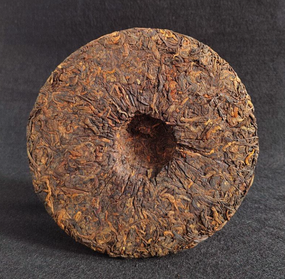 Шу пуэр Аромат финика чай черный премиальный пуэр Мэнхай фабрика Чжунхун 357г | Зображення 4