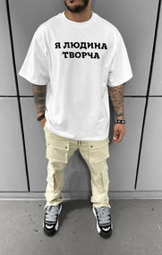 Футболка з мерчем