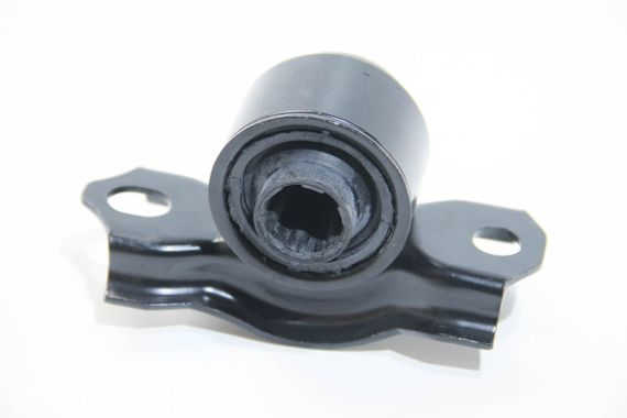 Сайлентблок переднього важеля (з корпусом) NISSAN Primera 96- Пр., SIDEM (841621)