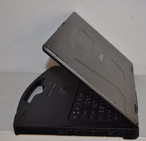 Полузащищенный ноутбук Getac S410 G2 / 14" (1366x768) TN Touch / Intel Core i5-8250U (4 (8) ядра по 1.6 - 3.4 GHz) / 16 GB DDR4 / 256 GB SSD / UHD Graphics 620 / WebCam / LTE / Windows 11 Pro б/в + Подарунок Бездротова миша + флеш-накопичувач USB 32 ГБ | Зображення 5