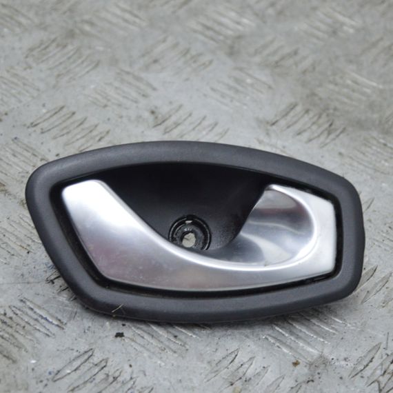 Ручка дверей внутрішня передня права Renault Laguna III 2007-2015 Ручка дверей права Рено Лагуна 806700005R