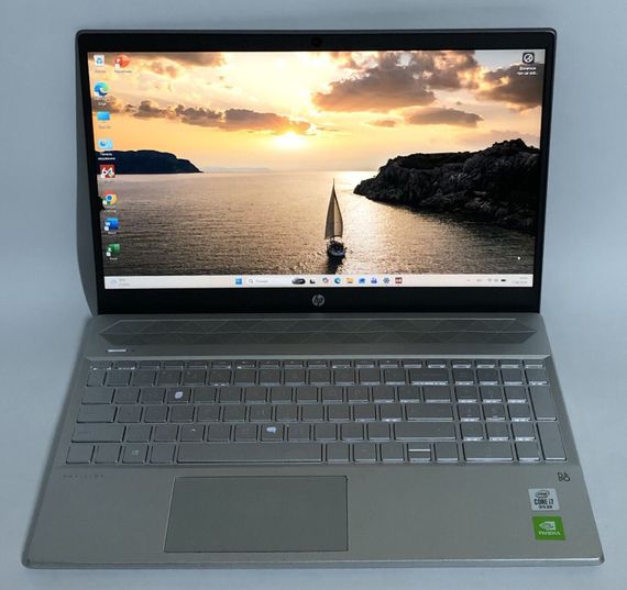 Ультрабук Б-клас HP Pavilion 15-cs3970nd / 15.6" (1920x1080) IPS / Intel Core i7-1065G7 (4 (8) ядра по 1.3 - 3.9 GHz) / 8 GB DDR4 / 256 GB SSD NVMe / nVidia GeForce MX250, 2 GB GDDR5, 64-bit / WebCam / Win 11 Home б/в + Подарунок Накопичувач 64 ГБ | Зображення 1