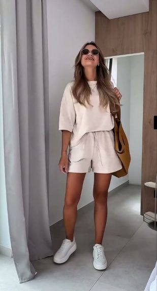 Женский летний костюм двойка шорты и футболка оверсаз LY25024 цвет бежевый, размер 46/48 | Зображення 2