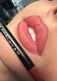 Водостойкий карандаш для губ механический ANHELpro Matte 02