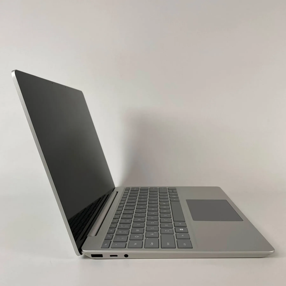 Нетбук Б-класс Microsoft Surface Laptop GO 2 / 12.4" (1536x1024) IPS Touch / Intel Core i5-1135G7 (4 (8) ядра по 2.4 - 4.2 GHz) / 8 GB DDR4 / 128 GB SSD / Intel Iris Xe Graphics / WebCam / Type-C б/у + Подарок Беспроводная мышь / USB | Зображення 3
