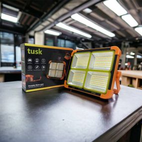 Потужний ліхтар - прожектор із сонячною панеллю та функцією Power bank Solar LED light WR-188 12000 mAH