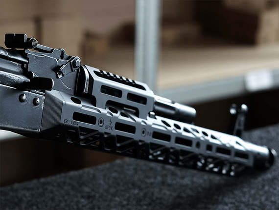Довга цівка M-LOK з короткою накладкою
