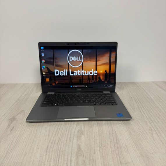 Ультрабук Б-клас Dell Latitude 5320 / 13.3" (1920x1080) IPS / Intel Core i5-1145G7 (4 (8) ядра по 2.6 - 4.4 GHz) / 16 GB DDR4 / 128 GB SSD / Intel Iris Xe Graphics / WebCam б/в | Зображення 1