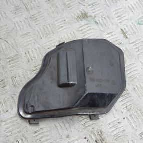 Заглушка правої фари BMW E60 E61 2003-2010 Передня кришка лампи БМВ е60 е61 15933200