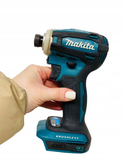 Винтоверт импульсный аккумуляторный Makita DTD172Z (180 Нм, 1/4", BL, LXT, без аккумуляторов и зарядного устройства) | Зображення 2