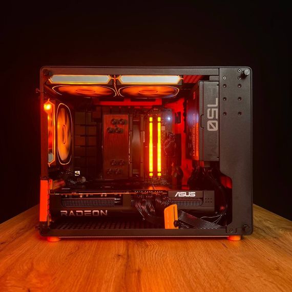 Збірка на замовлення: ігровий ПК Jonsbo Z20 Black/Orange Tower / AMD Ryzen 7 7700 (8 (16) ядер по 3,8 - 5,3 ГГц) / 32 ГБ DDR5 / 1000 ГБ SSD M.2 / AMD Radeon RX 9070 XT, 16 GB GDDR6, 256-bit / 750W | Зображення 7