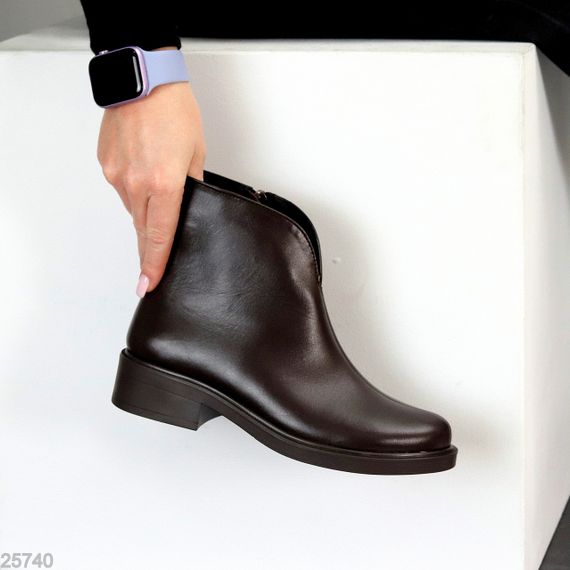 Практичні універсальні шоколадні зимові шкіряні черевики низький хід 38