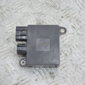 Блок керування вентилятором радіатора Mazda 5 2005-2010 Реле вентилятора Мазда 5 4993003331