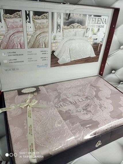 Покрывало(240х260см) с наволочками (50х70см) Miss Bella Yelena pudra Жаккард Хлопок/Полиэстер