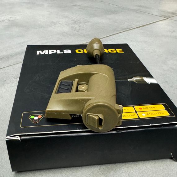 Тактичний ліхтар на шолом Spina LT-09 MPLS Charge, колір Койот, режими: Білий, Червоний, Зелений ІЧ, з батарейкою | Зображення 2